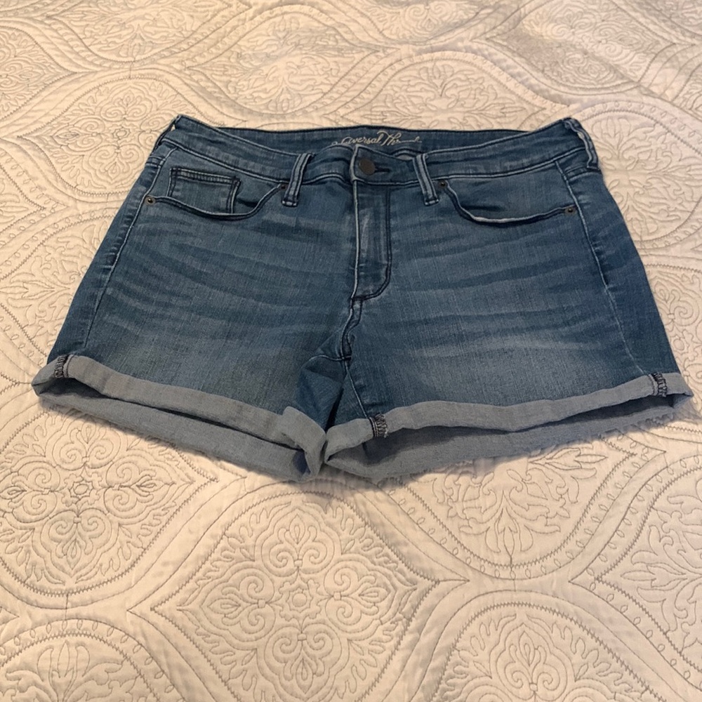 Universal Thread power stretch shorts, size 10, 4 in inseam